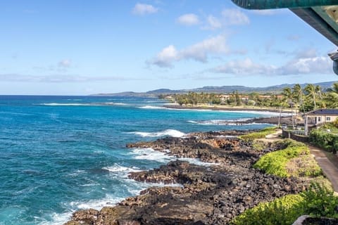 Ocean view to the right