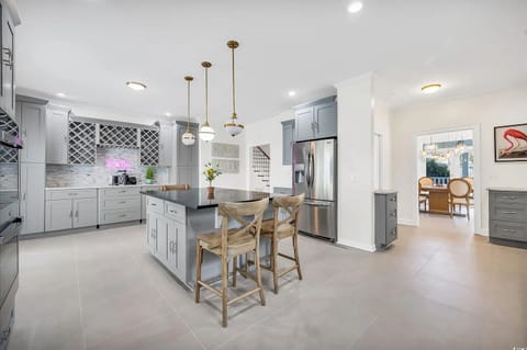 Large kitchen to host large groups