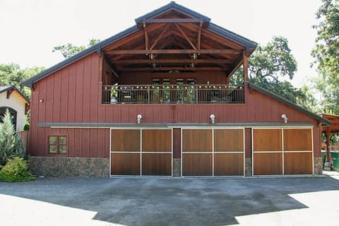 Rental unit is the 2nd floor. Note the 400 sq " covered patio with "hayhood".