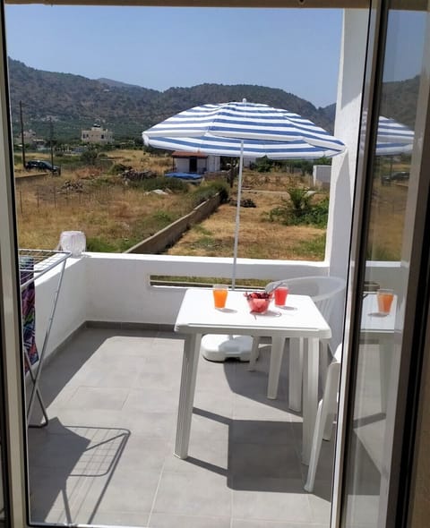 Main bedroom balcony