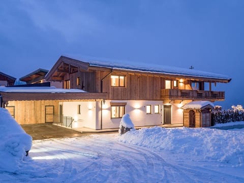 Chalet zum Schneider Mascht Apartment in Salzburgerland