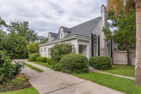 412 Butler - Shared Driveway