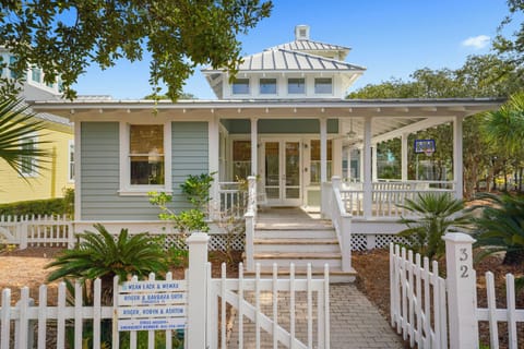 WELCOME TO WEAN BACK AND WEWAX IN SEASIDE, FLORIDA!