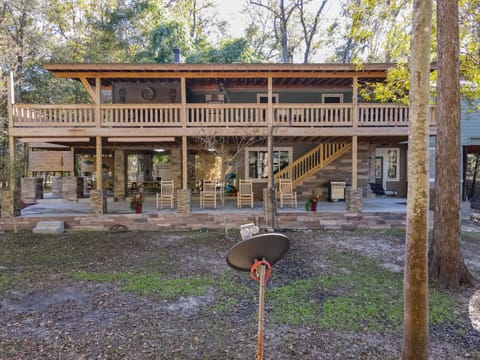 Double-decked! Dine upstairs/down, now we've added an outdoor firepit, + seating