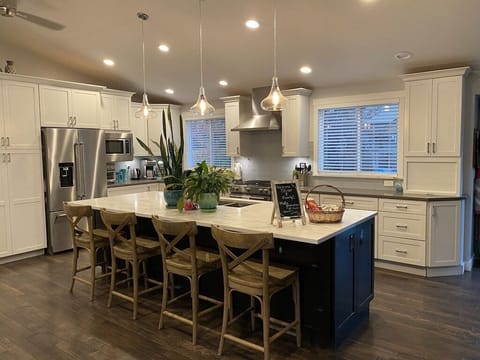 Chef's Kitchen offers any amenity you may need for the perfect entertaining and cooking space.