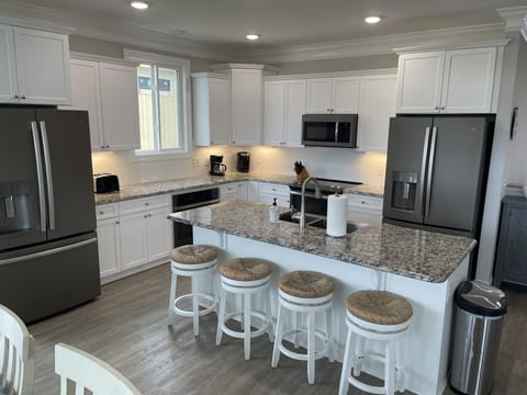 2 Refrigerator’s, 2 ovens, 2 dishwashers 