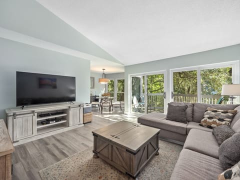 2380 Lighthouse Tennis | Living Room - 2380 Lighthouse Tennis | Living Room