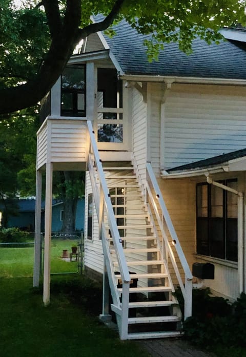 Private entrance upstairs unit