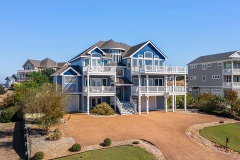 CC230: A Shore Thing | Front Exterior
