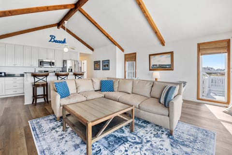 NHCB51: All Decked Out l Top Level Living Area