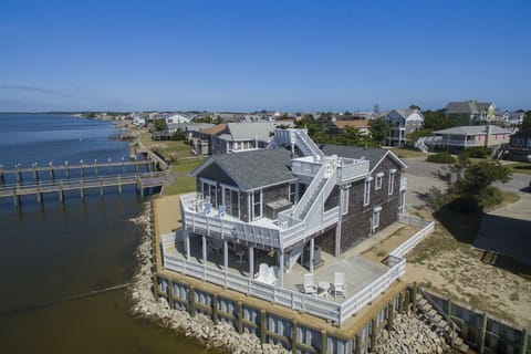 NHCB51: All Decked Out l Back Exterior