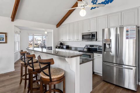 NHCB51: All Decked Out l Top Level Kitchen