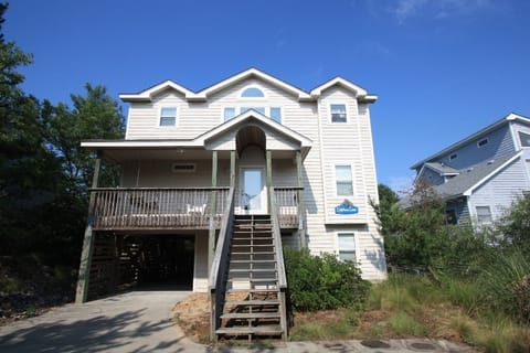 OSK04: A Dolphin's Cove | Front Exterior