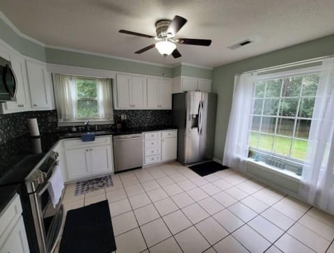 Spacious, fully stocked kitchen