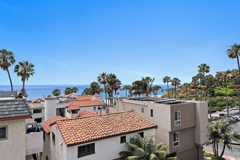 Casa Capistrano 1 offers gorgeous ocean views and breezes on your private balcony