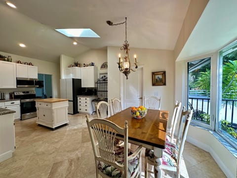 Dining nook (separate dining room seats 10 to 12)