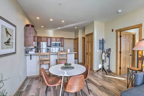 Dining Area | Dishware & Flatware