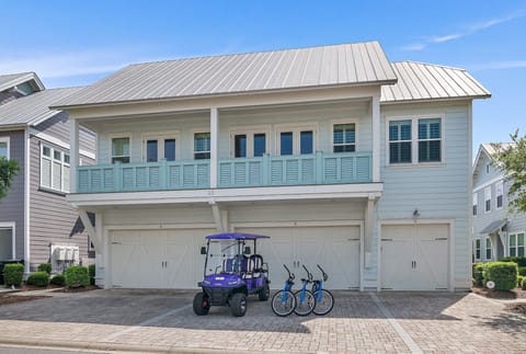 Golf Cart & Bikes with your stay!