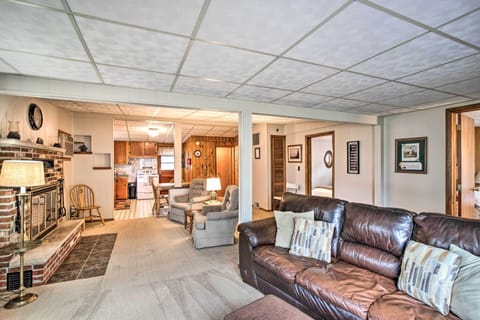 Living Room | Free WiFi | Window A/C Units