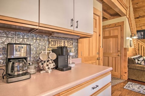 Kitchen | Keurig & Drip Coffee Makers