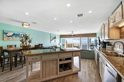 Gaze at the Gulf while meal prepping