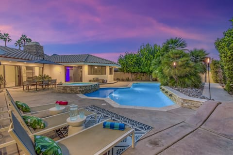 Start your vacation off with a dip in the refreshing pool and some morning laps before the rest of the group wakes up.