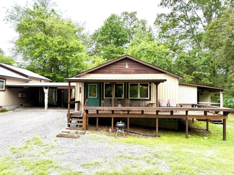 Eagle Cabin, 251 Columbus Lane Guntersville