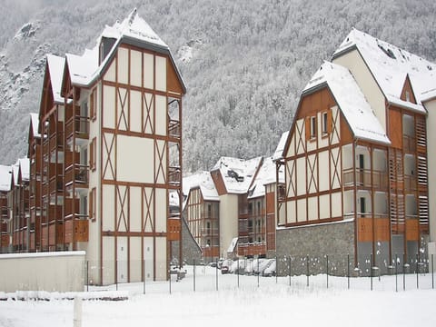 Holiday Home Exterior [winter]