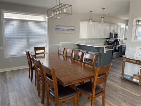 A dining room perfect for your gathering.