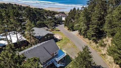 ~200 yards to the beach!