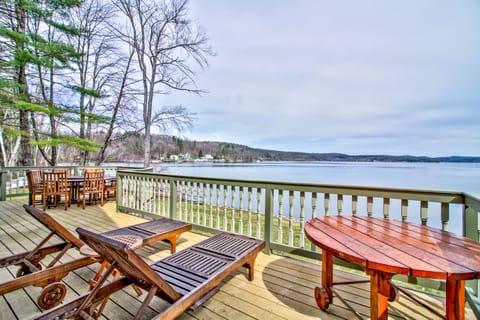 Lakeside deck & chairs in SPRING