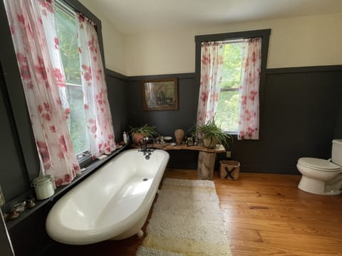 clawfoot tub upstairs