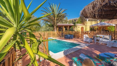 Cortijo el Alcornocal Villanueva de la Concepción by Ruralidays