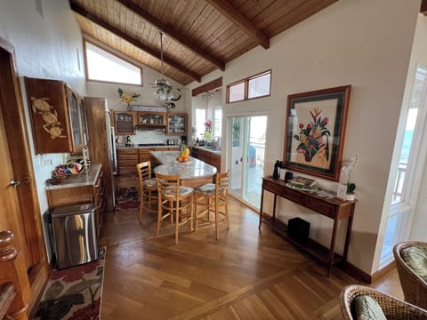 Kitchen has new Granite counters, KitchenAid fridge/freezer and new dishwasher