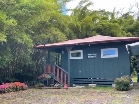 Dancing Bamboo cottage in Volcano, Hawaii