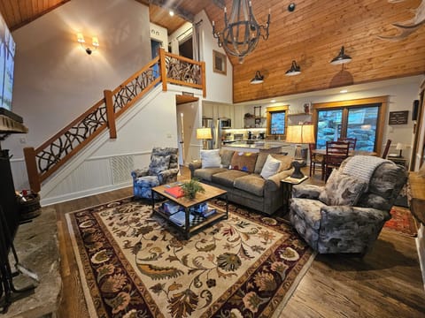 7FCBFFB7-5379-4A60-85C6-652B95BC88B4