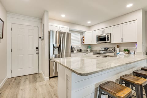 Kitchen | Cooking Basics | Keurig & Drip Coffee Makers