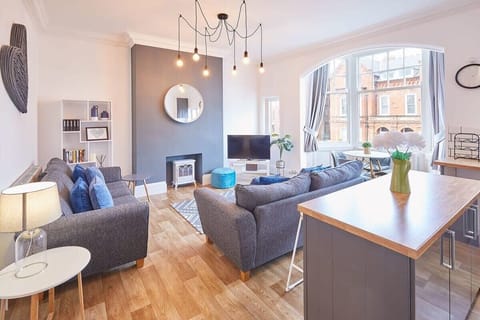 The Lookout @ Scarborough - Host & Stay