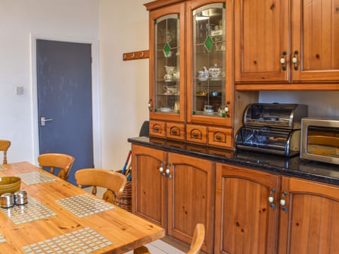 Kitchen | King Arthur Suite, Trearddur Bay