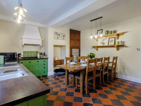 Kitchen/diner | Old Upper Gwestydd, Newtown