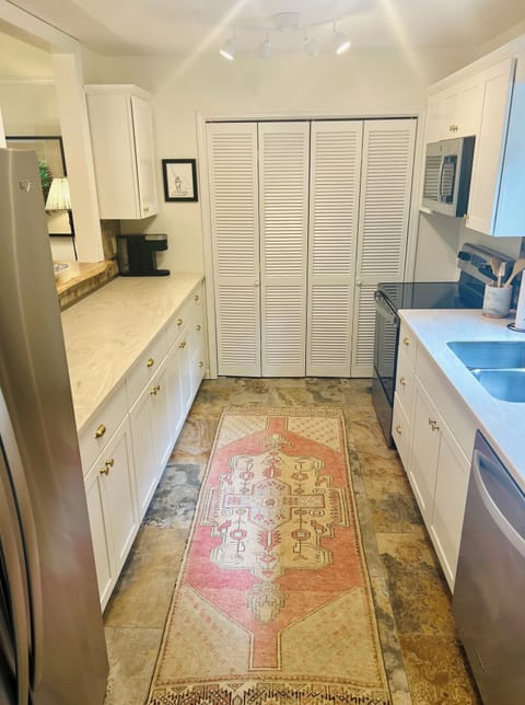 Kitchen with all of the amenities you could want!