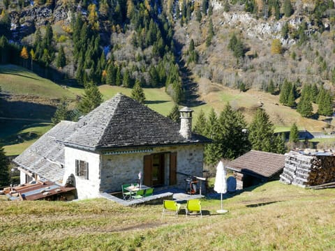 Property, Building, Ecoregion, Plant, Window, Mountain, Nature, Natural Landscape, Highland, Land Lot