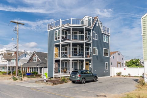 WELCOME TO 3 BELLEVUE!