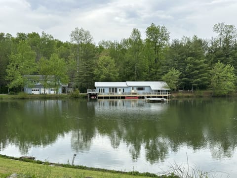 1st Choice Lodging - Island Retreat