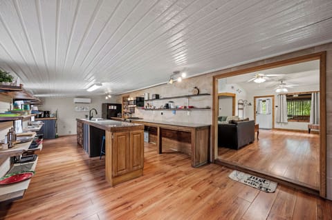 Kitchen, stools for breakfast nook