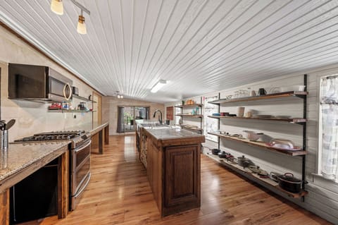 Kitchen, dishes, utensils, cooking