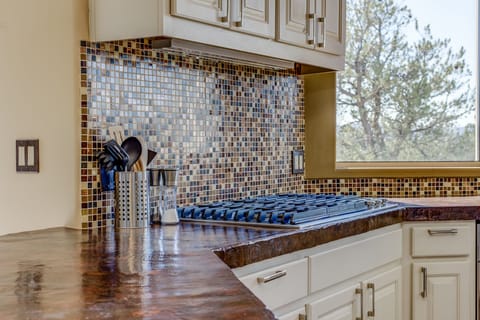 Gas Stovetop and Double Ovens