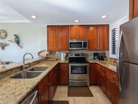 Kitchen, Large Sink, Granite
