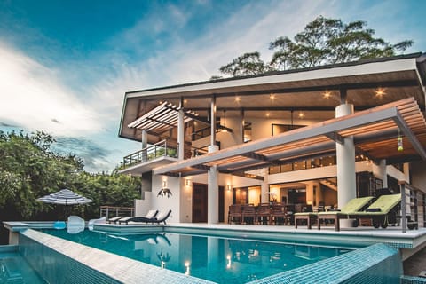 Casa Mesakeca and huge south facing infinity pool from SE corner