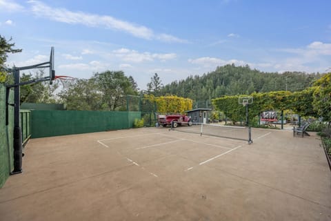 Sport court